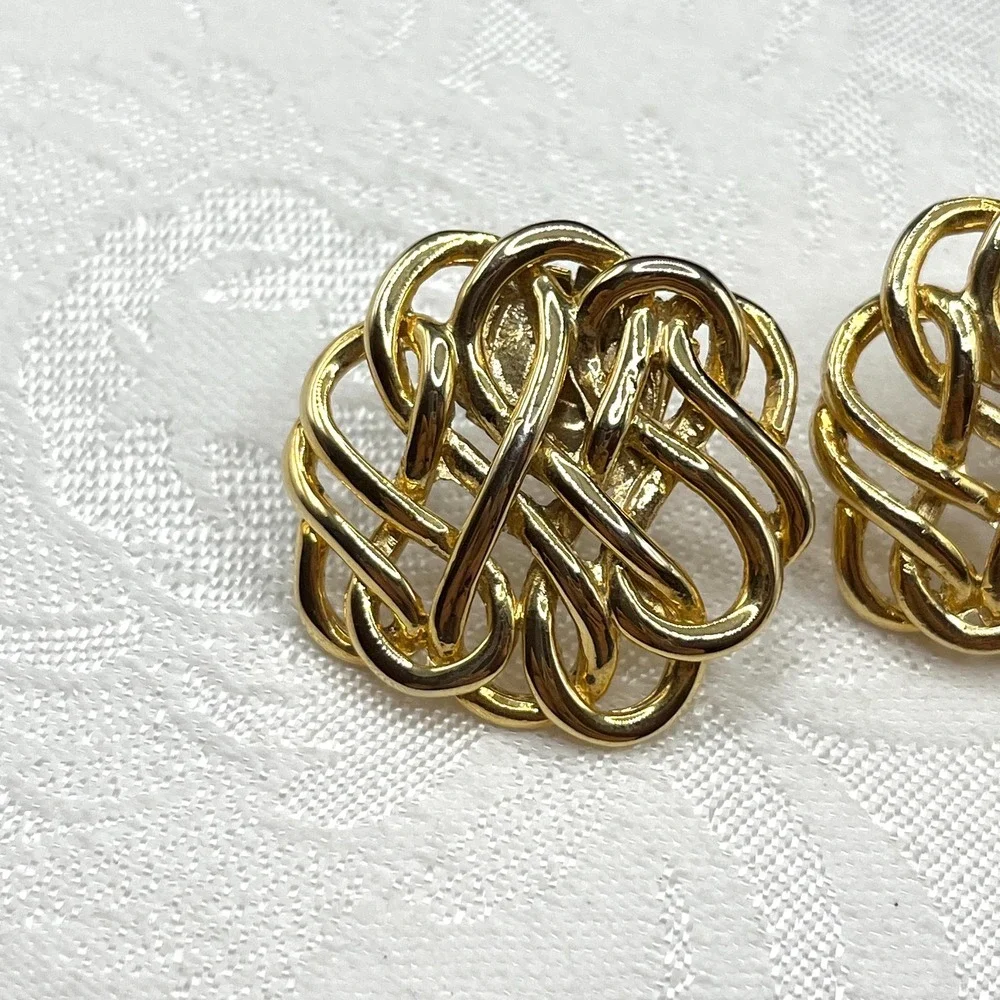 Vintage Gold Tone Coil Swirl Twist Knot Shoe Clips | Comes w/ Gift Box